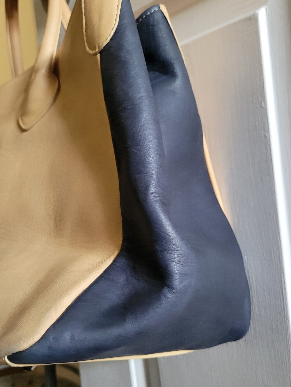Mark & Graham ELISABETTA Colorblock SLOUCH HANDBAG Tan Dark Blue Pebbled Leather - Picture 8 of 12